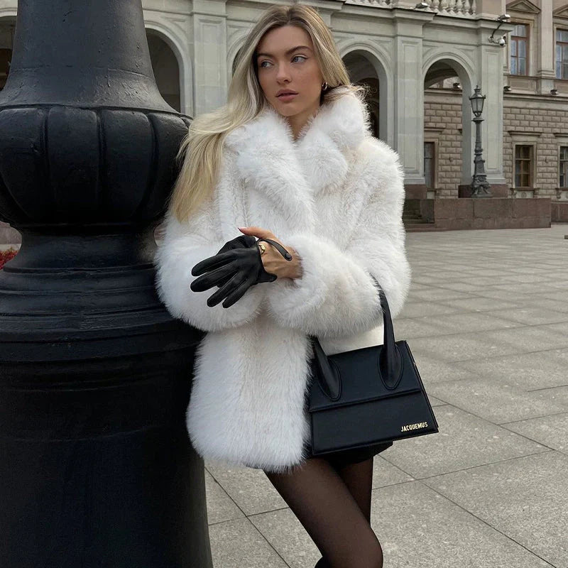 LaPose Fashion - Ellenor Fur Coat - Clean Girl, Coats, Coats & Jackets, Fall-Winter 23, Jackets, Oversize Jacket, Puffer Jacket, Winter 
