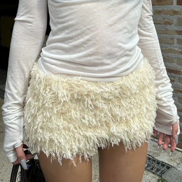 Furry Low-Waist Hot Pants - Apricot [DVFOYZ49]