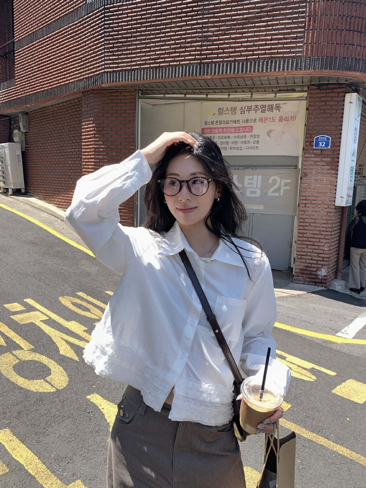 Sanya Cropped Ruffled Shirt - White [HJ8JANUJ]