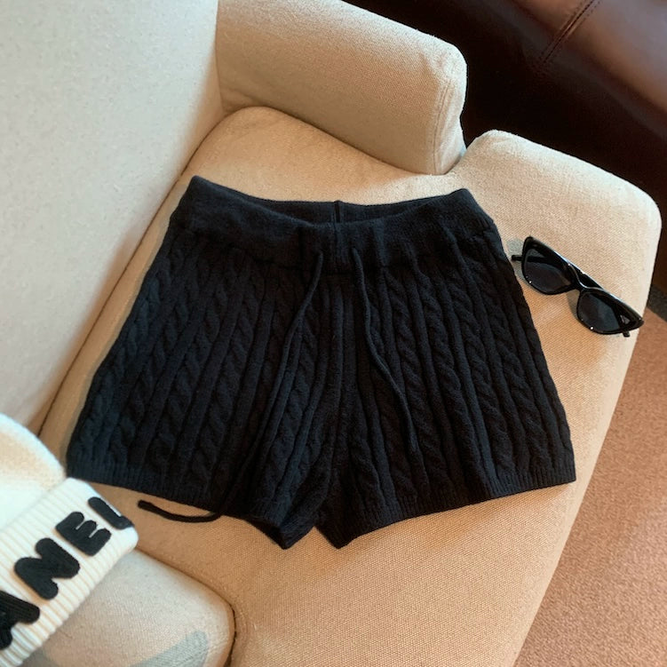 Khyla Cozy Wide-Leg Shorts - Black [HWCY2V6N]