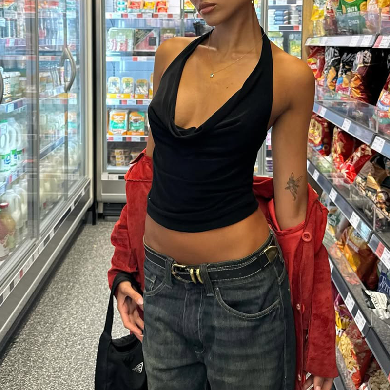 Chloie Backless Halter Crop Top - Black [JFGI1FRO]