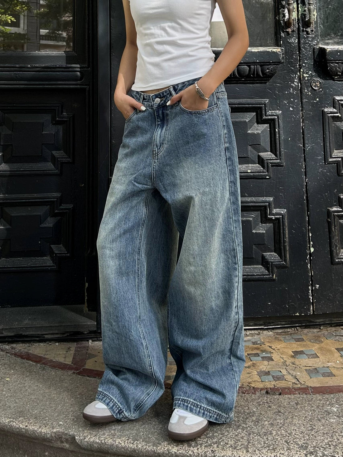 Nimrat Retro Wide-Leg Jeans - Blue [INE0AA35]