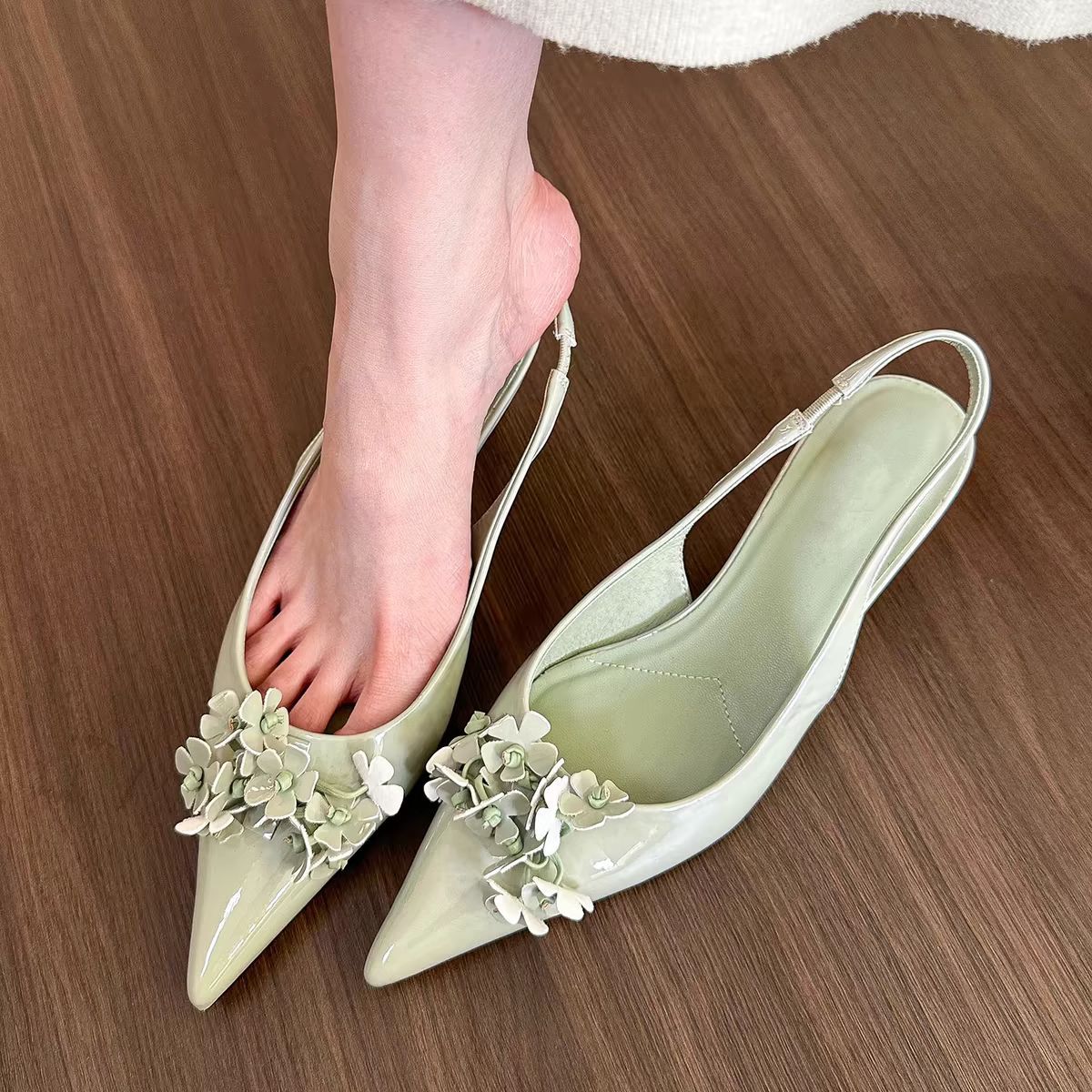 Elenna Floral Slingbacks – LaPose