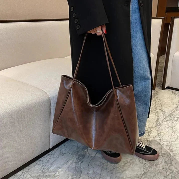 LaPose Fashion - Svea Leather Shoulder Bag - Bags, Fall-Winter 23, Handbags, Large Bags, Leather Bags, Winter Edit