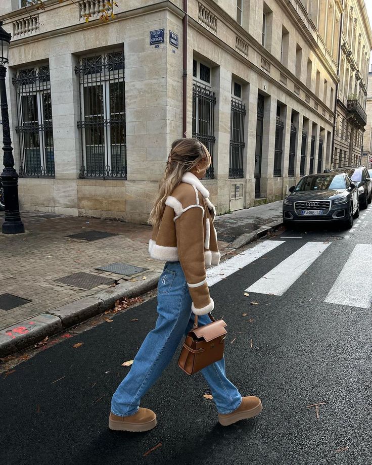 LaPose Fashion - Zaida Loose Crop Jacket - Coats, Coats & Jackets, Crop Jackets, Fall-Winter 23, Jackets, Leather Jackets, Oversize Jacket, Puf