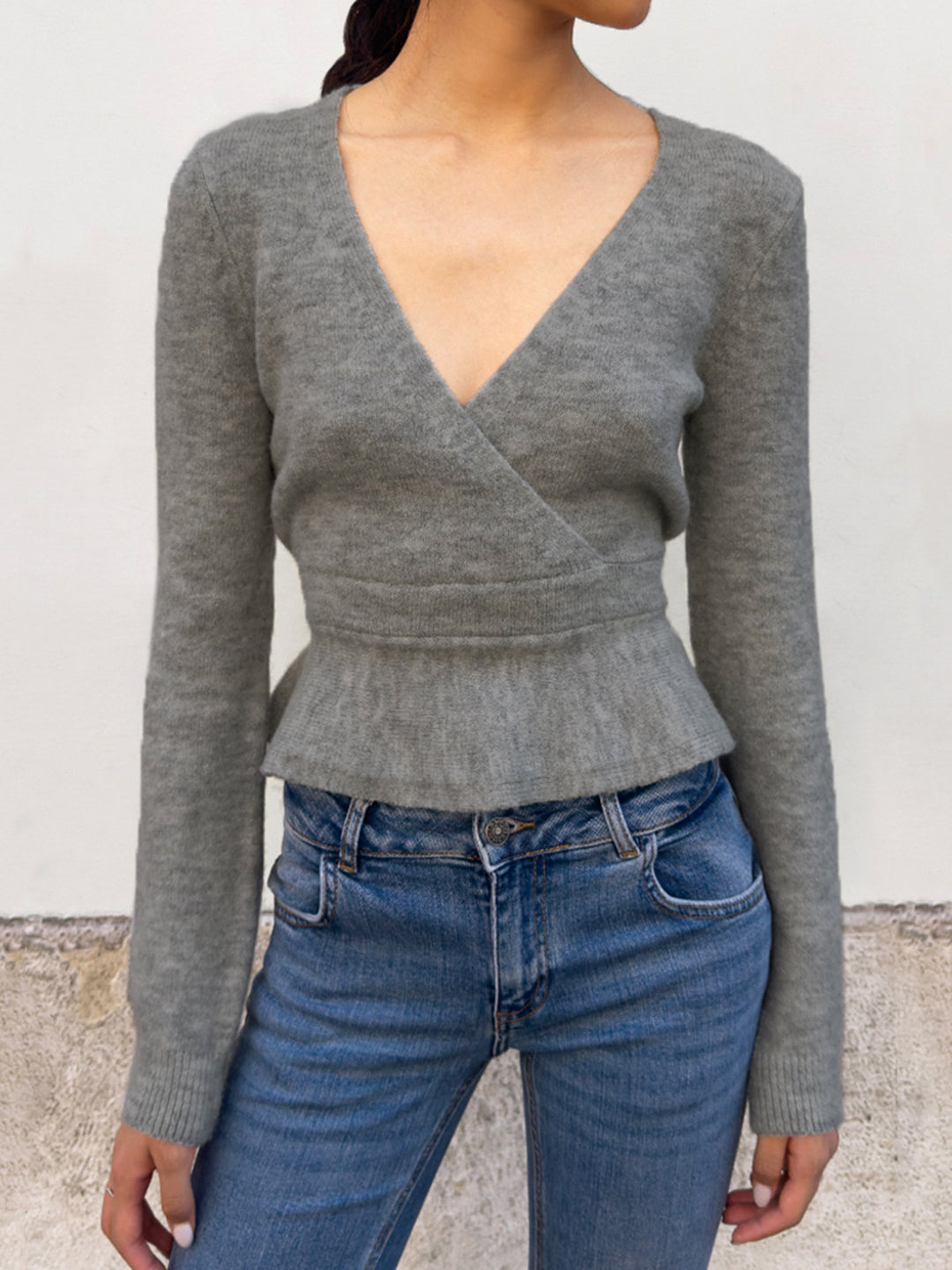 Allanah Ruffle Hem Knit Sweater [YZUPA2WU]