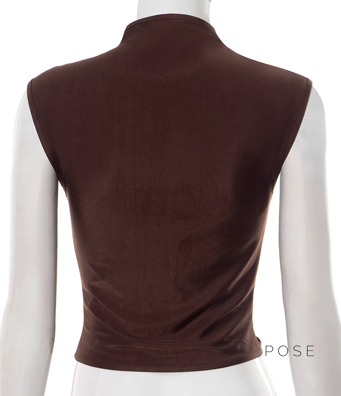 Amauri Pleated Mock Neck Vest [JT73K7IS]