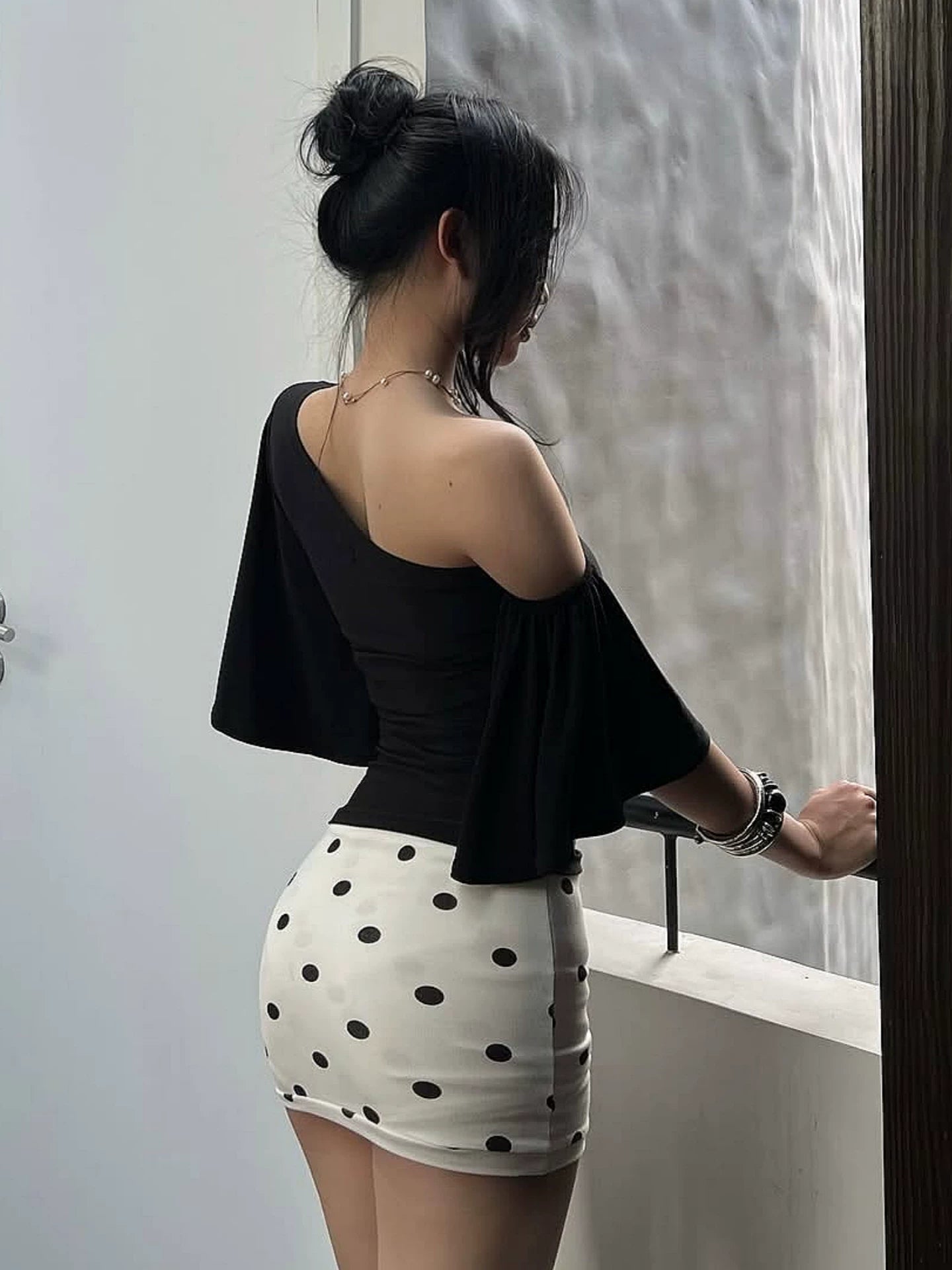 LaPose - Amberley One Shoulder Flare Sleeve Top