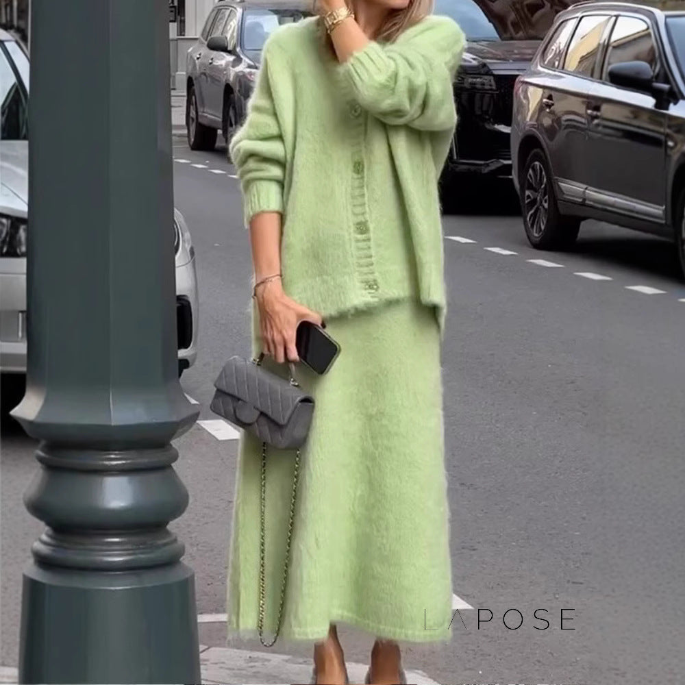 Amelie Knit V-neck Skirt Set [YQLSEHEZ]