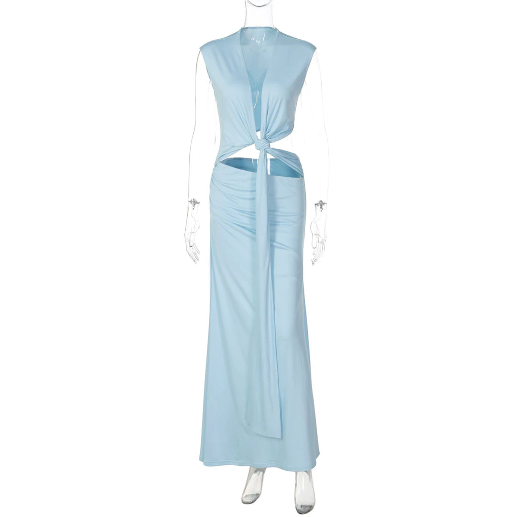 LaPose - Amiya Knot Cut-Out Maxi Dress - Sky Blue Color