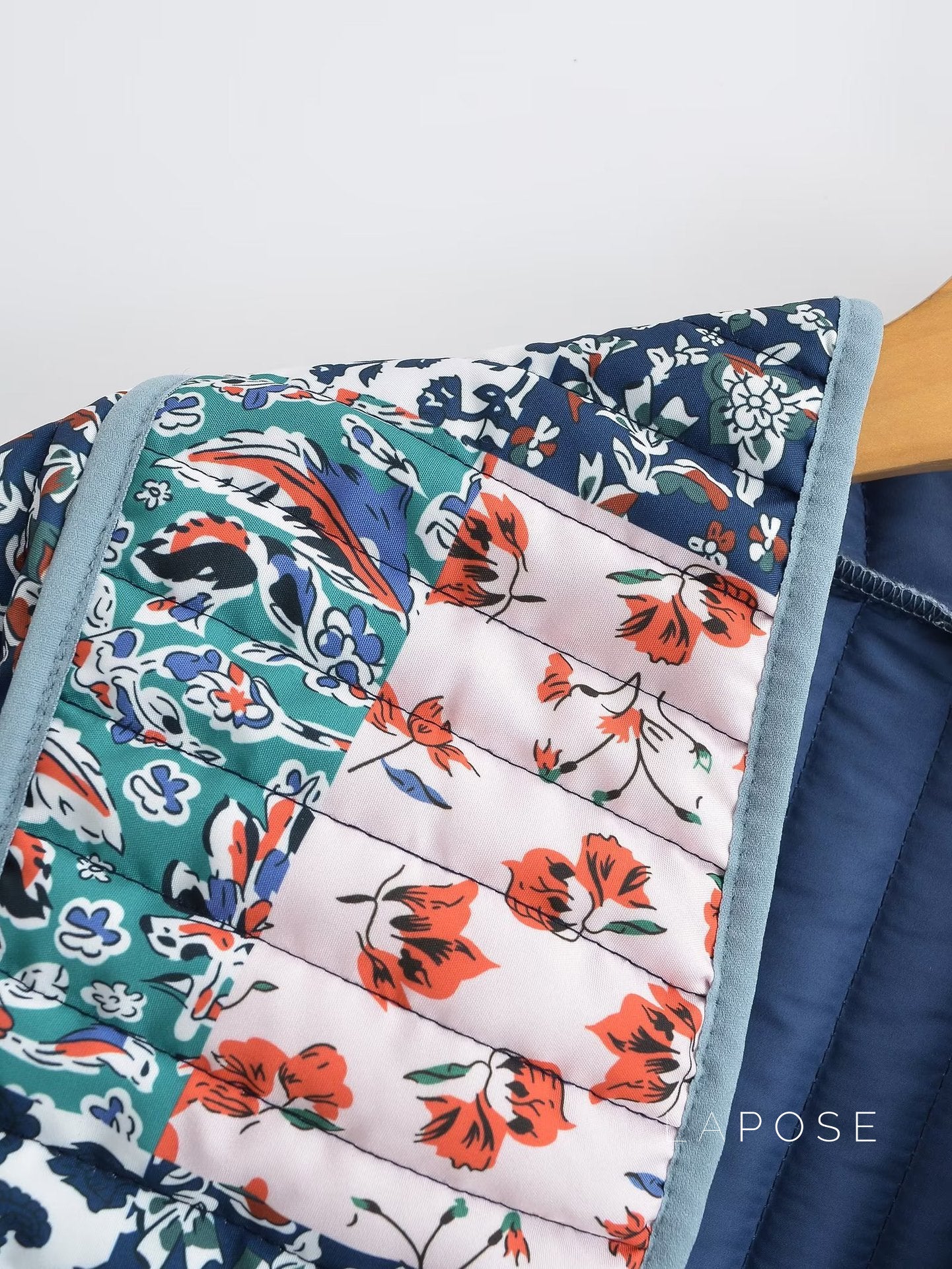 Analiese Printed V-Neck Jacket [ODXN72JV]