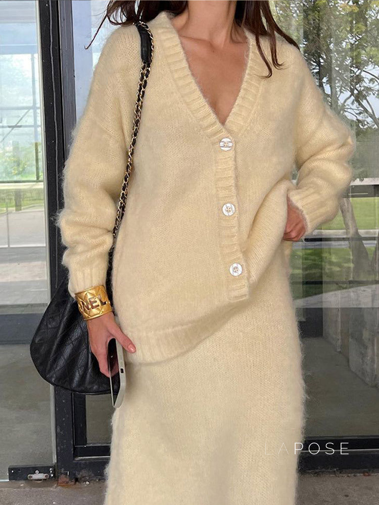 Annalyn V-neck Knit Skirt Set [OD69BN76]