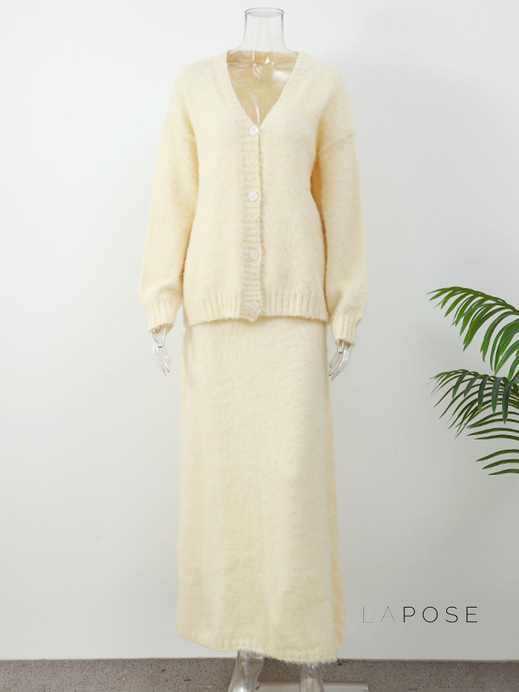 Annalyn V-neck Knit Skirt Set [JKKG5UOP]