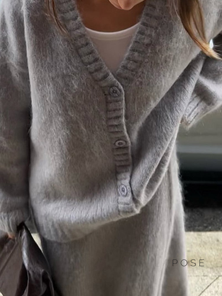 Annalyn V-neck Knit Skirt Set [H02K1C55]