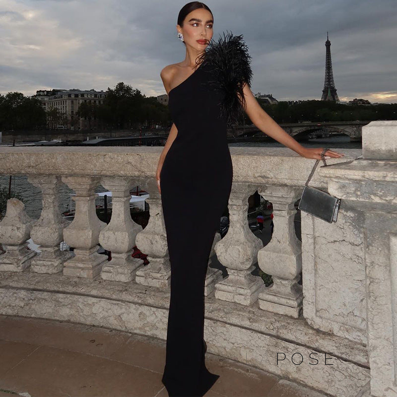 Aryana Feather One-Shoulder Gown [XP2GJIW3]