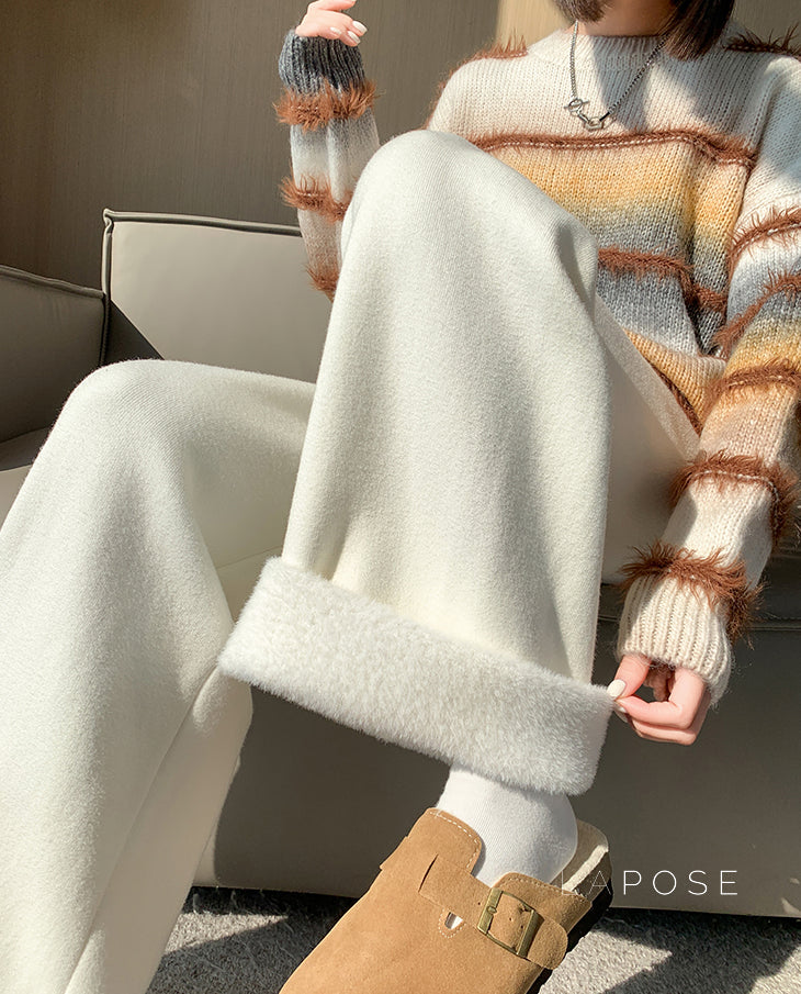 Avarie Cozy Wide-Leg Pants [VURR50ZU]