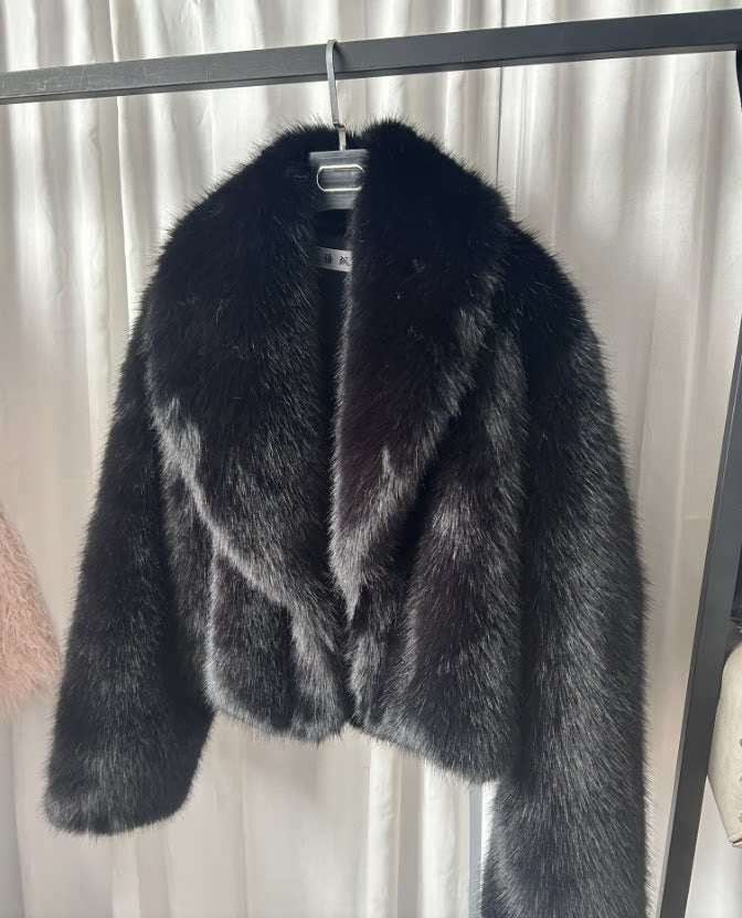 LaPose - Brenda Cropped Faux Fur Jacket