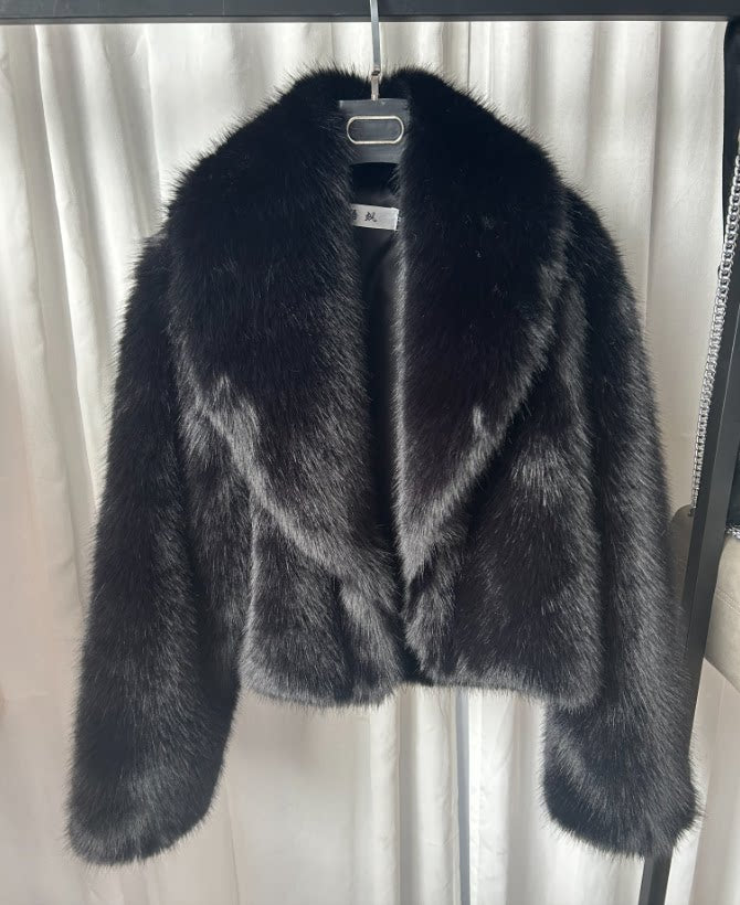 LaPose - Brenda Cropped Faux Fur Jacket