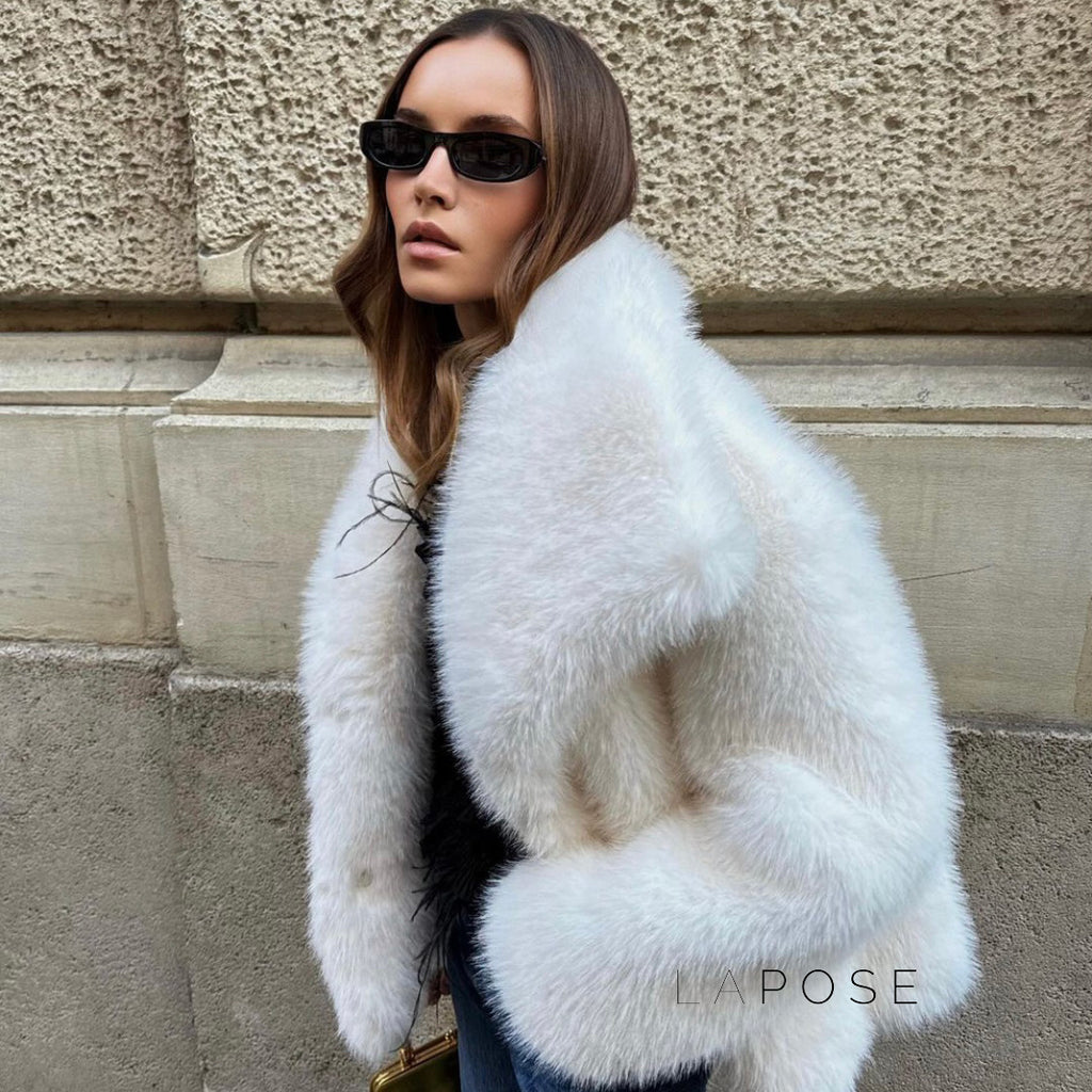 Brisa Plush Faux Fur Coat [LD9OC5YY]