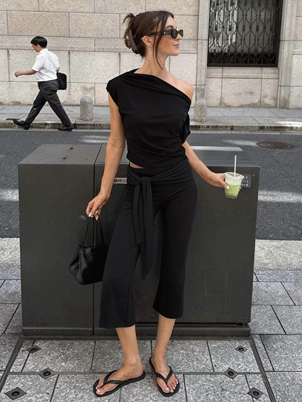 Brook Low Rise Tie Capri Pants - Black Color