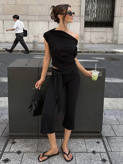 Brook Low Rise Tie Capri Pants - Black Color