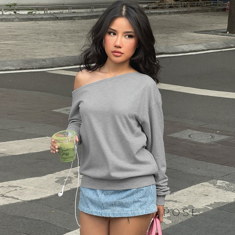 Brookelynn Off Shoulder Sweatshirt [CDQLTSG8]