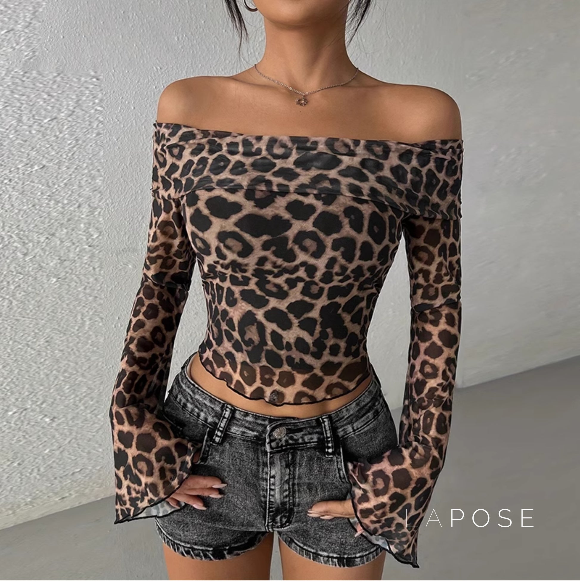 Cambree Leopard Mesh Off-Shoulder Top [3AJCLP4D]