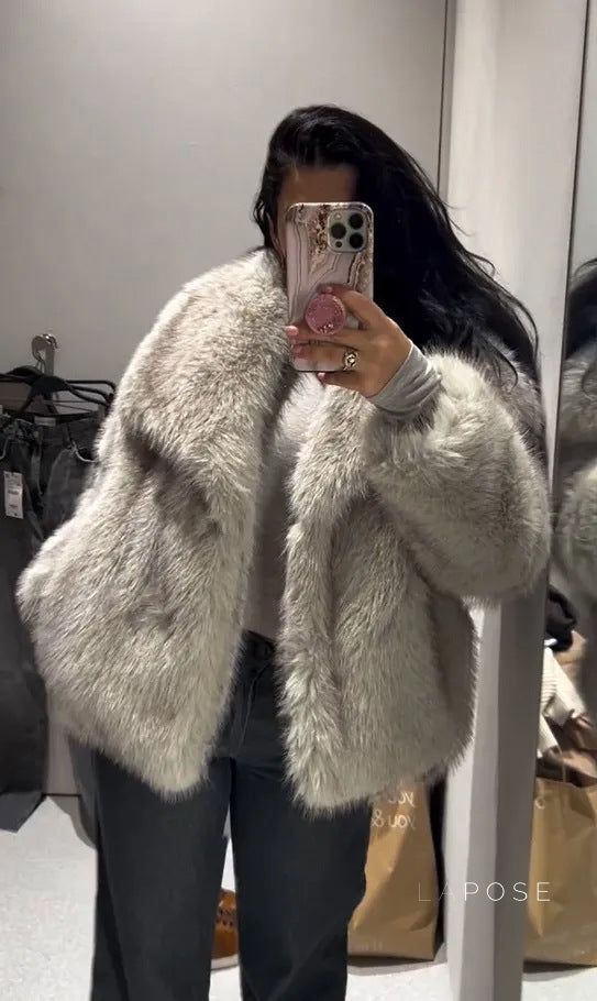 Carrigan Faux Fur Coat [LJLI381E]