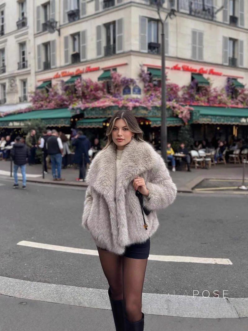 Carrigan Faux Fur Coat [M79E3YHI]