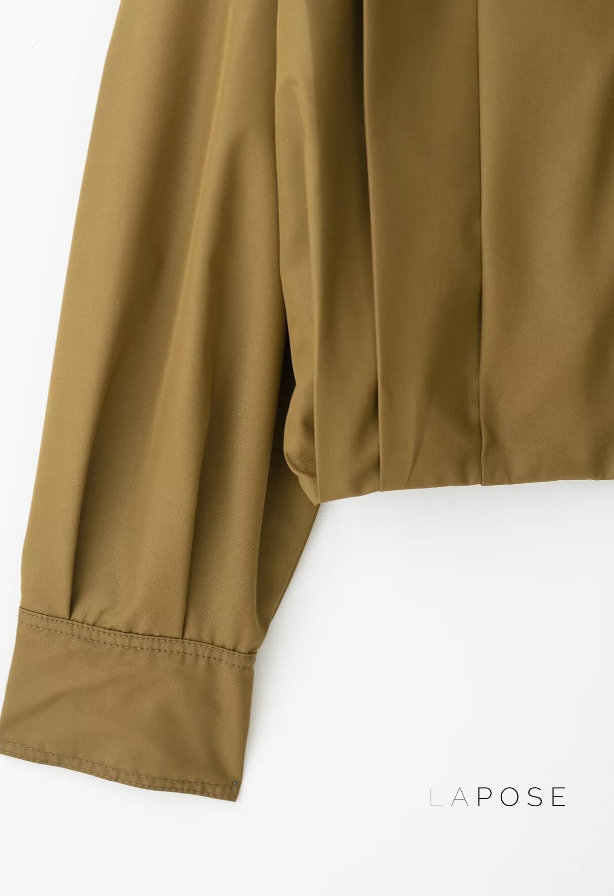 Cierra Pleated Cropped Windbreaker [DCDKWG90]