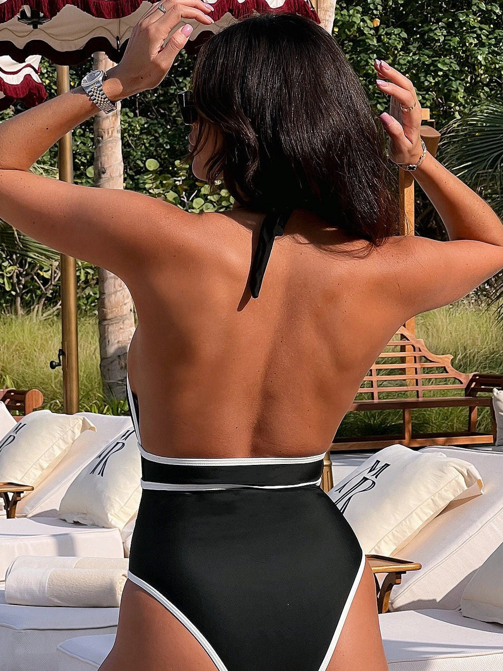 Contrast Cut-Out One-Piece Swimsuit [N41W1DTT]
