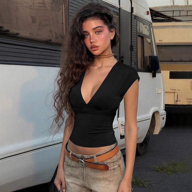 Deep V Backless Halter Top [QADP9N77]