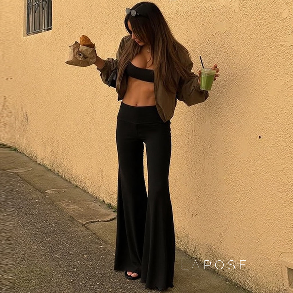 Delylah Low-Rise Wavy Flared Pants [8TCBAGYM]
