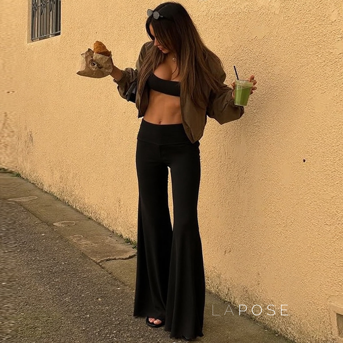 Delylah Low-Rise Wavy Flared Pants [8TCBAGYM]