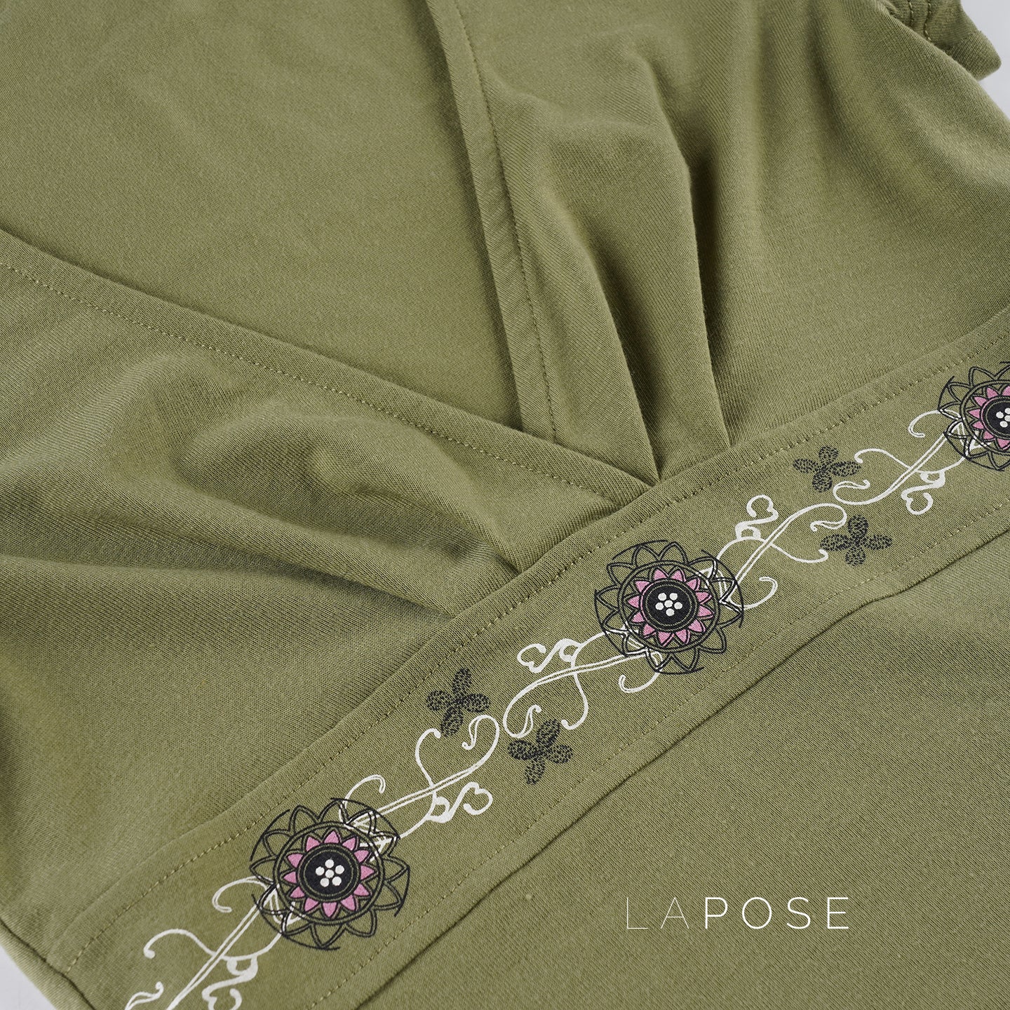 Elyzabeth Floral V-Neck Top [60O6J12H]