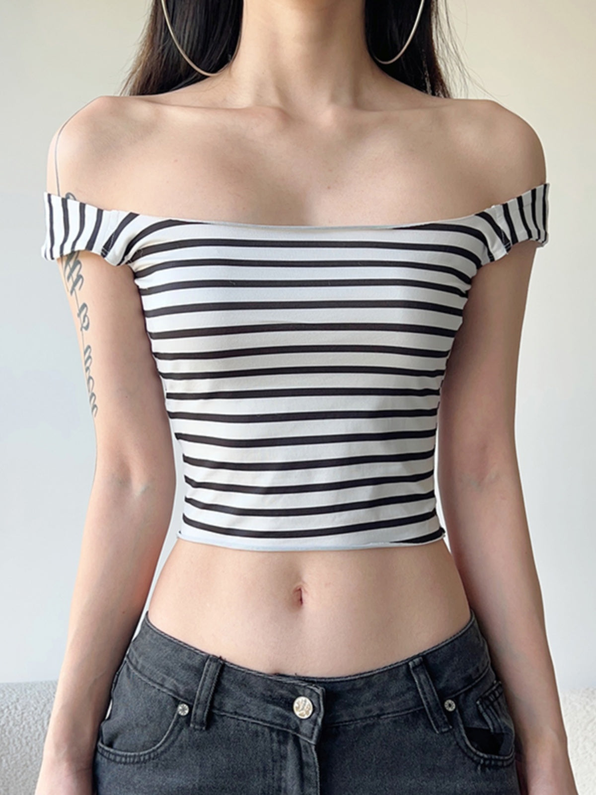 Emberlee Striped Square Neck Crop Top [MB9XGTJ4]