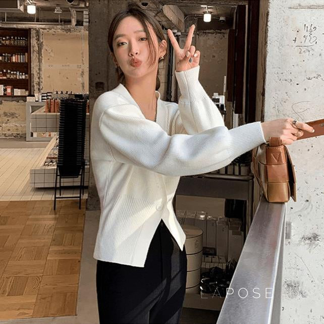 Embry V-Neck Knit Cardigan [KX0MNE1O]