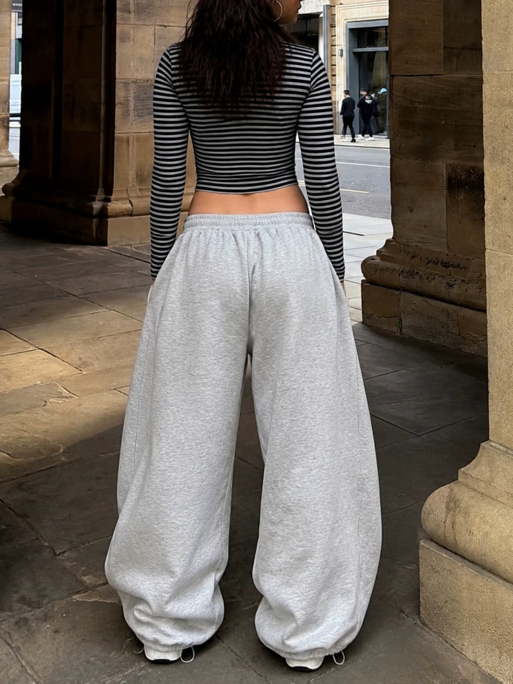 LaPose - Emmalina Baggy Curved Seam Sweatpants