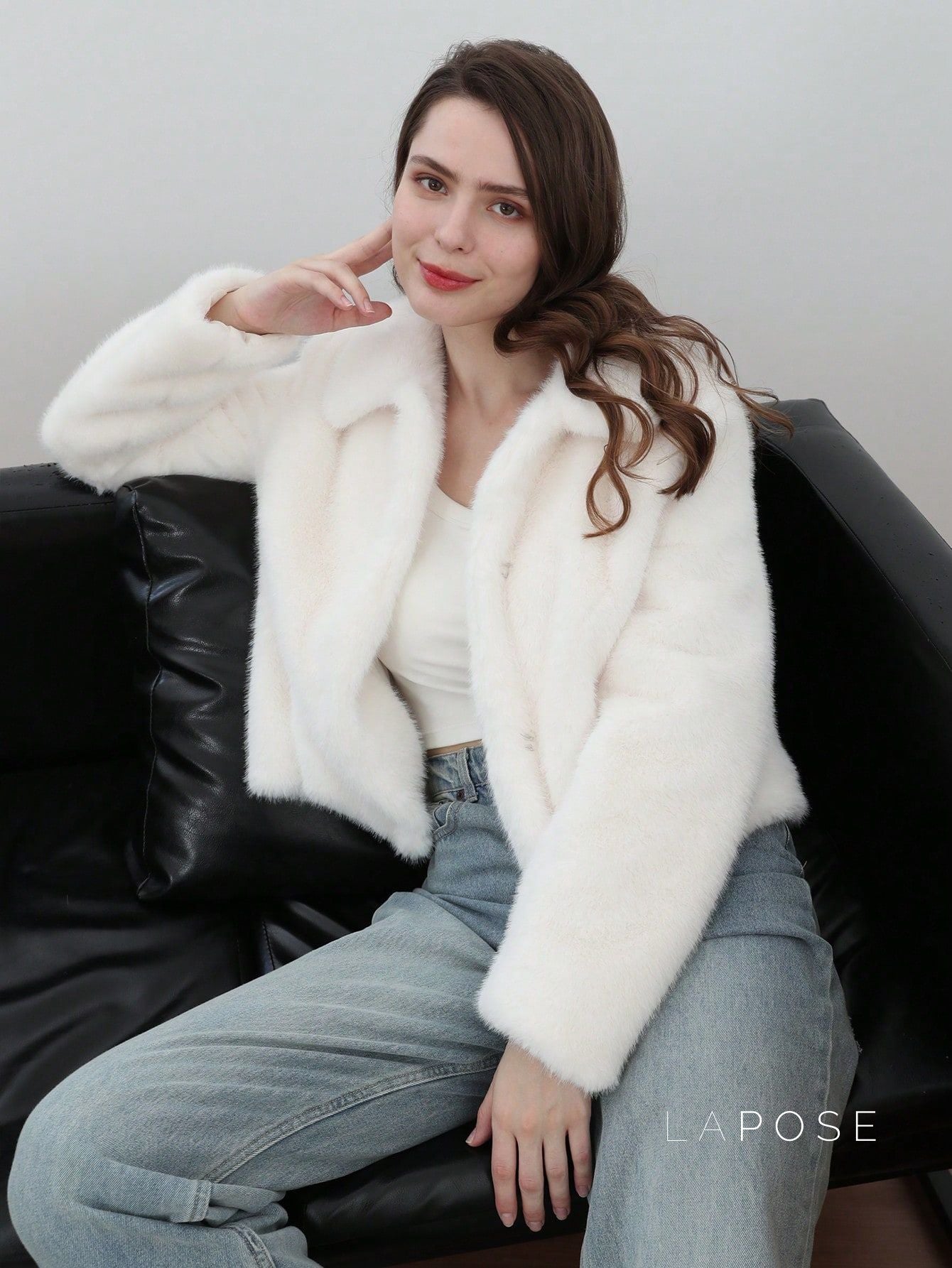 Ezmae Cropped Faux Fur Lapel Jacket [79A7S7WJ]