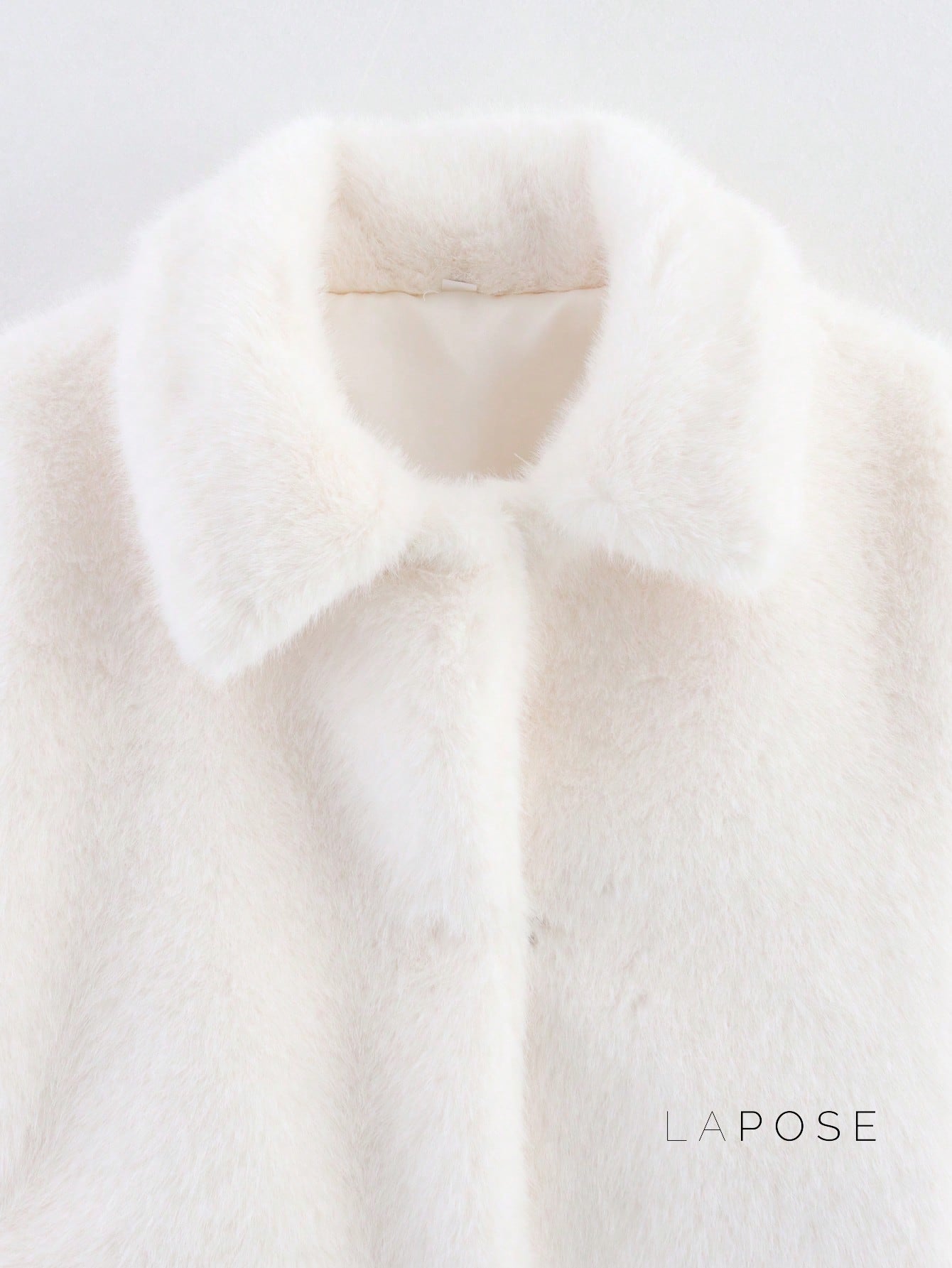 Ezmae Cropped Faux Fur Lapel Jacket [R16FMQLX]