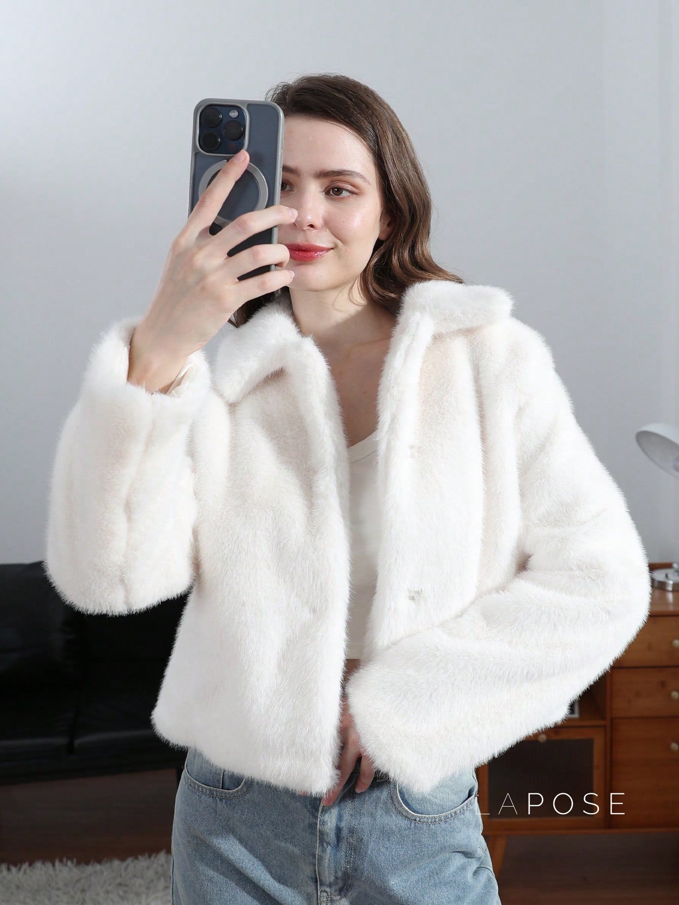 Ezmae Cropped Faux Fur Lapel Jacket [Y19RP0RF]
