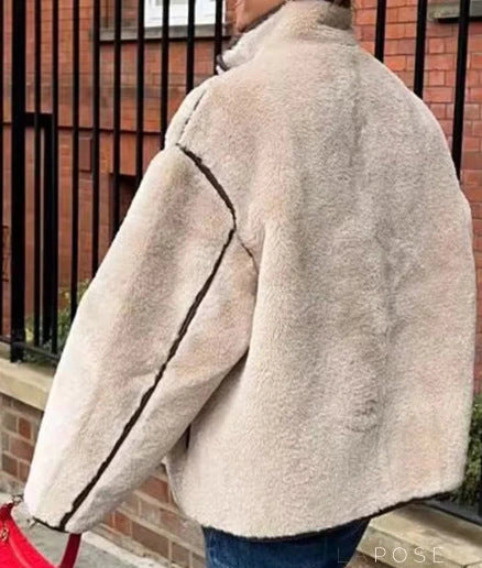 Falyn Cozy Faux Shearling Jacket [AX4FU2PQ]