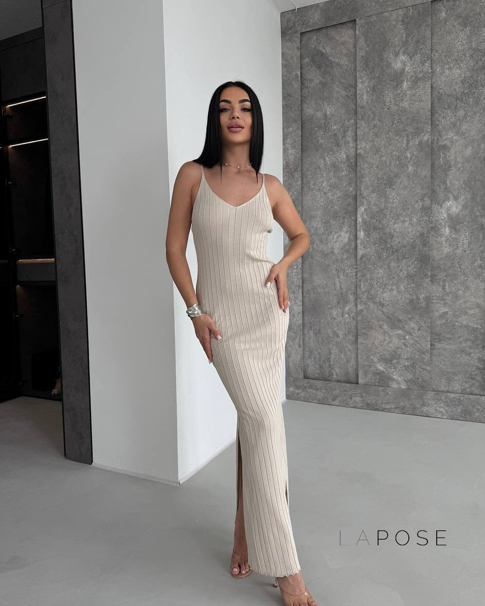 Halima Knit V-Neck Maxi Dress [V4XNNRL7]