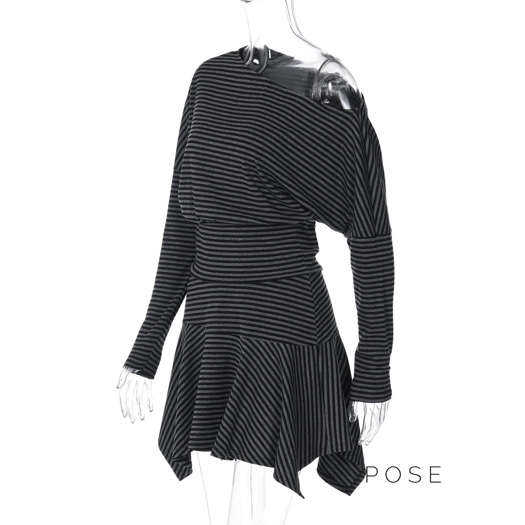 Indya Striped Off-Shoulder Skirt Set [VC43DXGF]