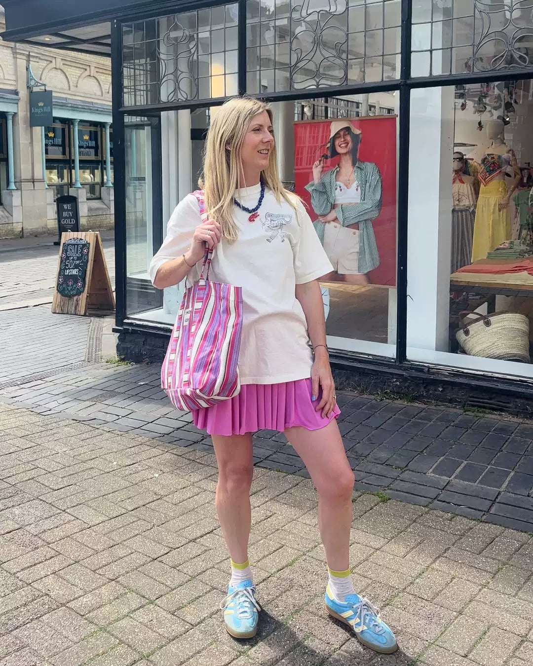 Izabela Gelateria Graphic Oversized T-Shirt