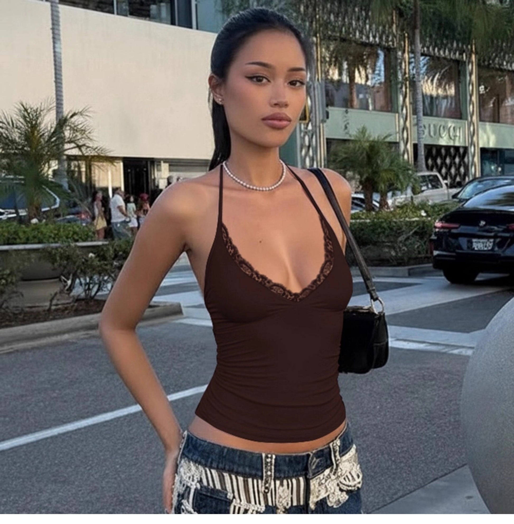 Lace Trim V-Neck Halter Top [UG7E6EBX]