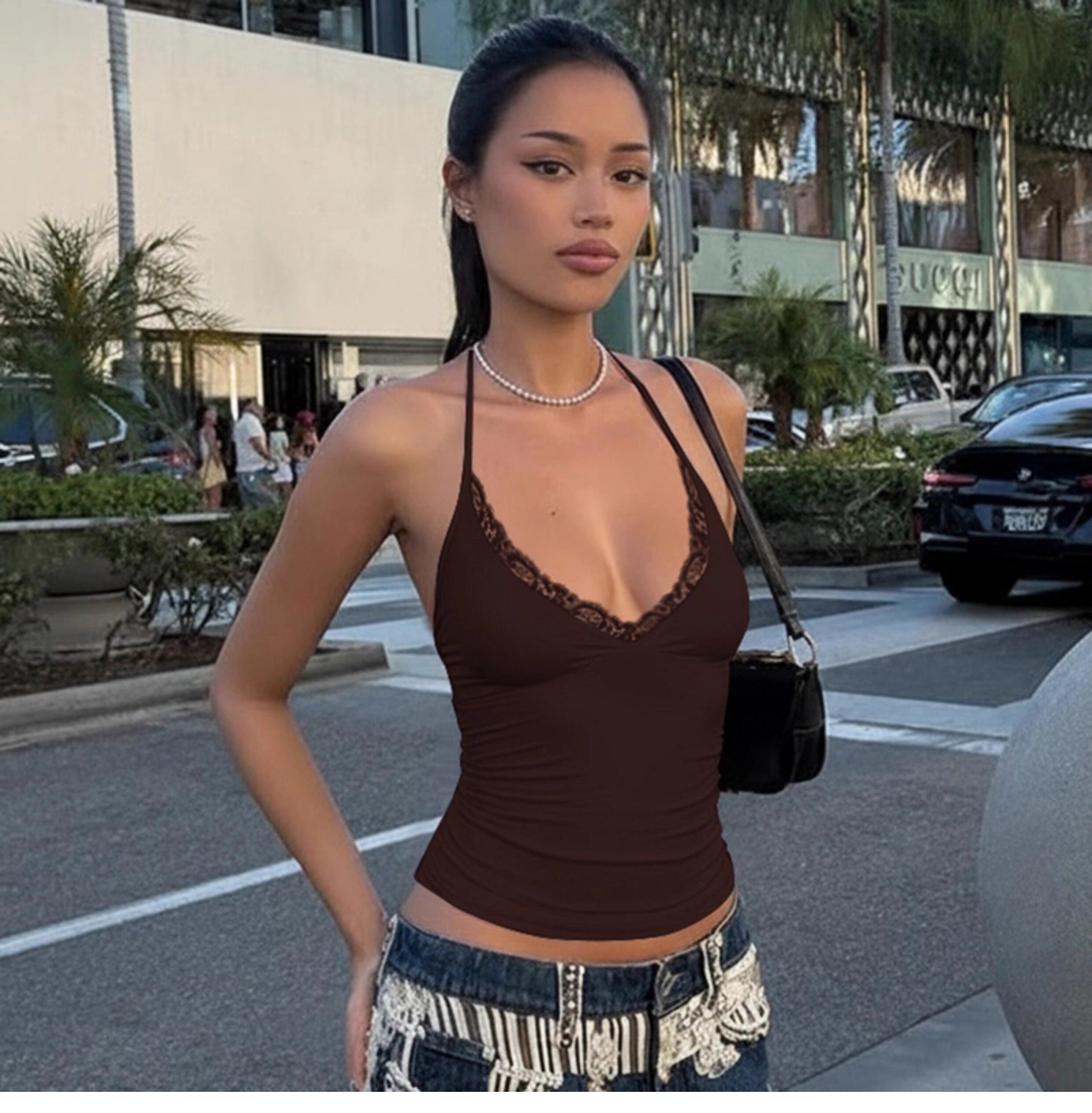 Lace Trim V-Neck Halter Top [UG7E6EBX]