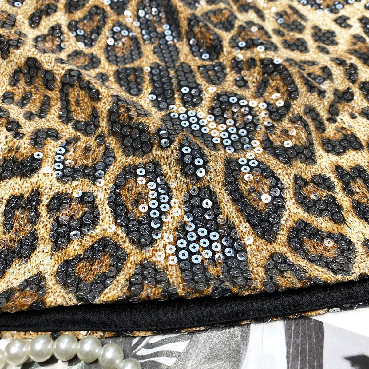Leopard Sequin Low-Waist Mini Skirt [LKMB2SF0]