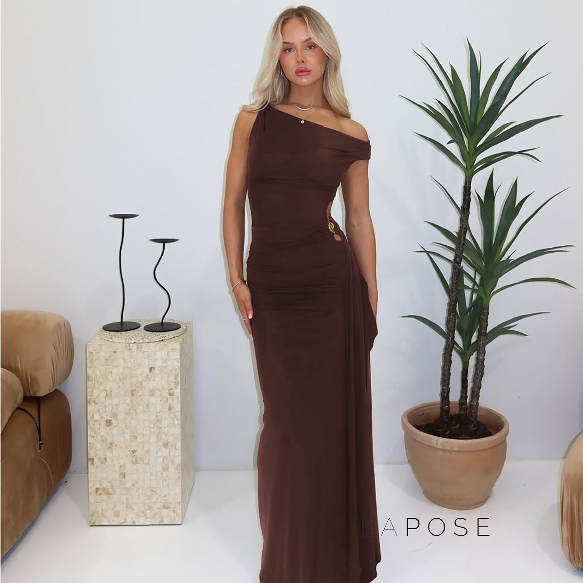 Maahi One-Shoulder Slit Maxi Dress [DAHEV6N6]