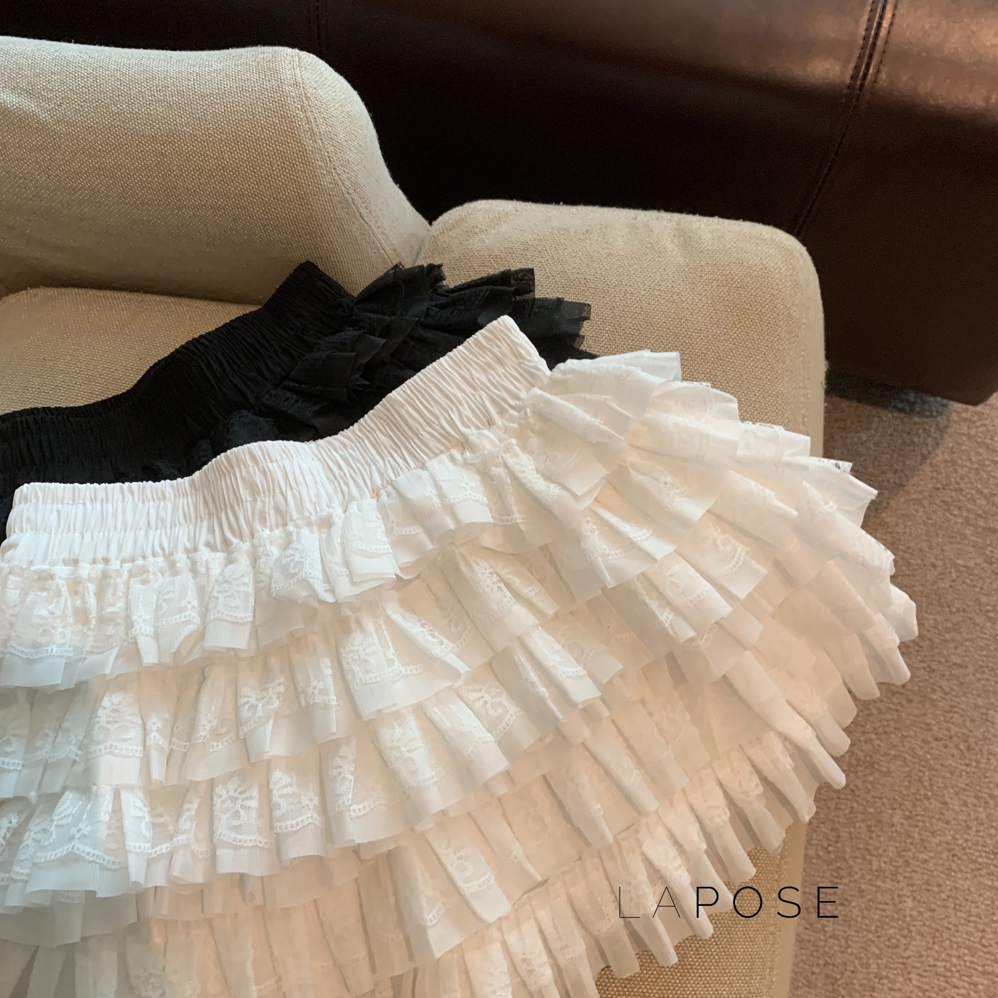Maeleigh Lace Tiered Mini Skirt [NDOLG0KE]